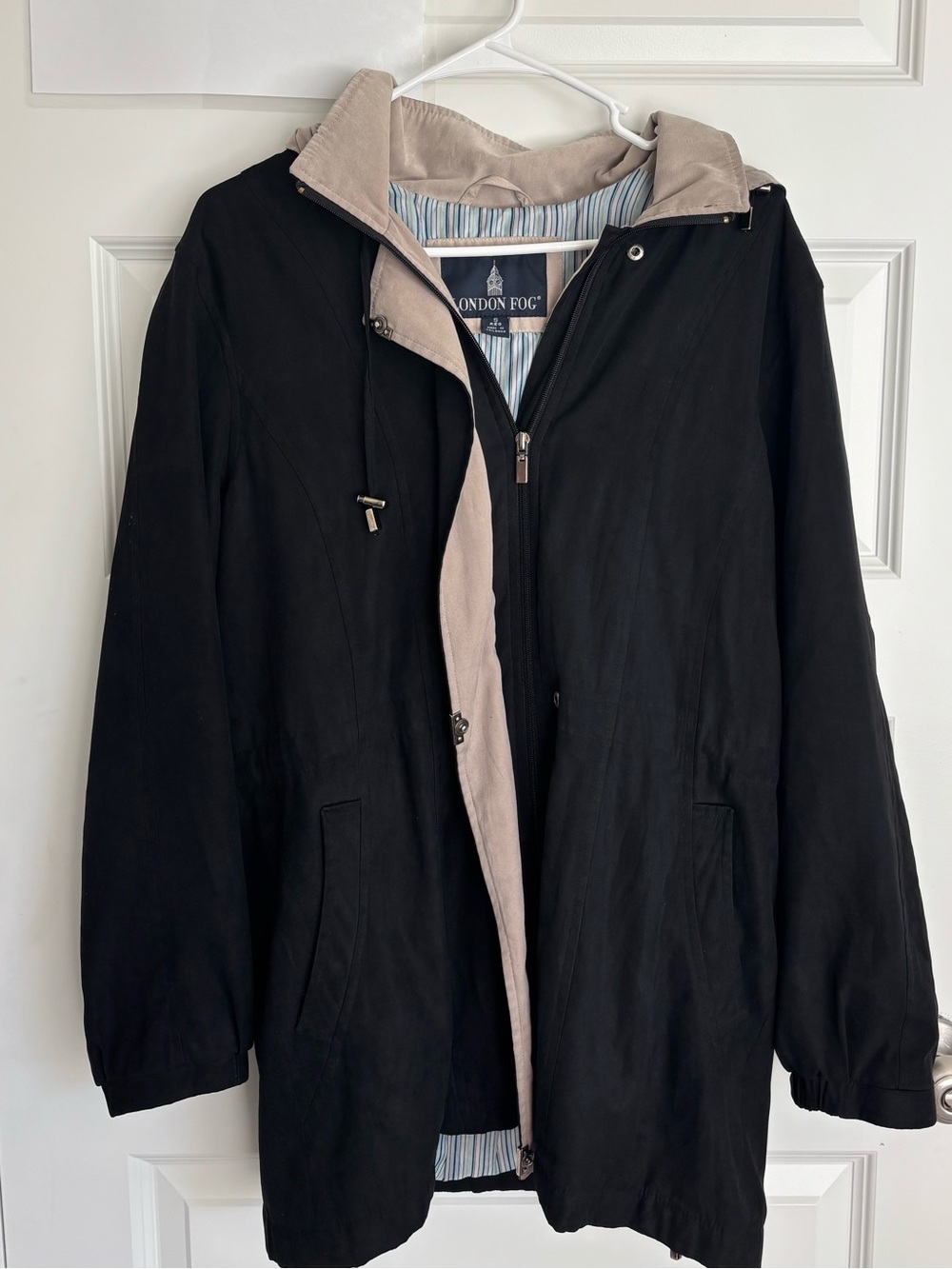 London Fog Women’s Small Hooded Lightweight Jacket Black Tan